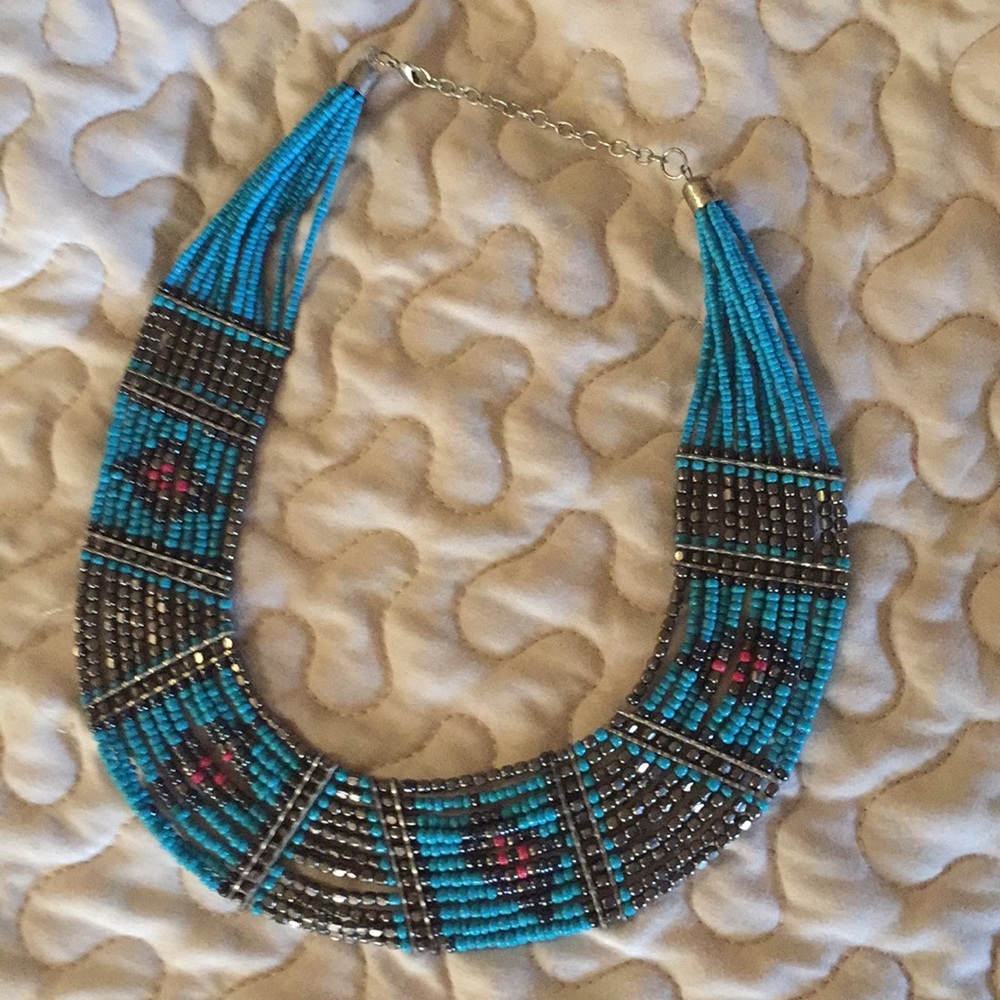 Collar necklace